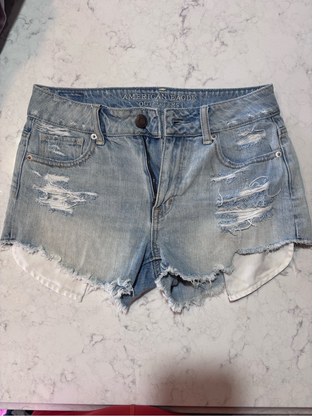 Y2K retired American Eagle Outfitters light wash distressed denim shorts